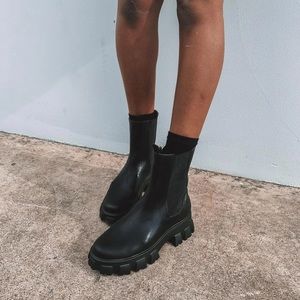 Brand New Princess Polly Chunky Pull-on Lug Boots